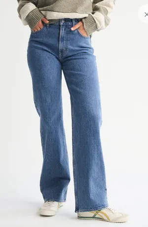 Abercrombie 90s Relaxed High-Rise thumbnail 1