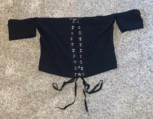 SheIn Crop Top thumbnail 1