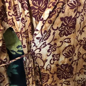 Vintage Victoria’s Secret robe / dress Hawaiian style size small brown burgundy thumbnail 4