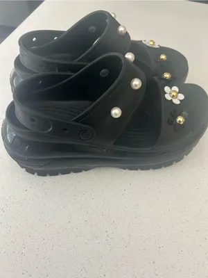 Crocs Mega Crush Platform Sandals Women’s Size 10 with Charms thumbnail 3