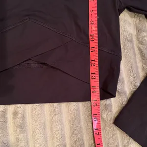 Gymshark Training V-Neck‎ Crossover Long Sleeve Crop Top Black - Size Small thumbnail 5