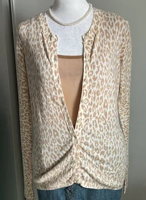 GAP Women's Leopard Print Button-Front Crewneck Cardigan Lightweight Sweater thumbnail 1
