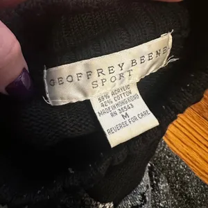 Grey and black sweater b thumbnail 2