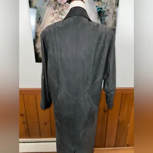 Gorgeous Vintage 90s Avanti Charcoal Suede Trench Coat! thumbnail 7