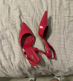 Zara red kitten heels  thumbnail 1
