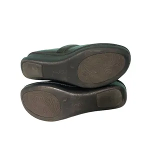 Elegant Embossed Leather Clogs Slip-On Comfort Shoes Brown S-77‎ thumbnail 6