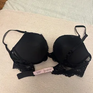 Victoria's Secret Dream Angels Push-Up Lace thumbnail 3