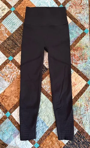 Fabletics Seamless High Waisted Leggings Size M thumbnail 1