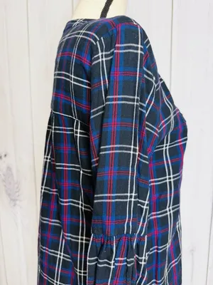 Ann Taylor Loft Plaid Tunic Blouse Women's Sz M V-Neck Black Blue Red thumbnail 11