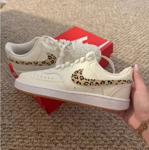 Nike Court Vision Low Women’s Sneakers thumbnail 2