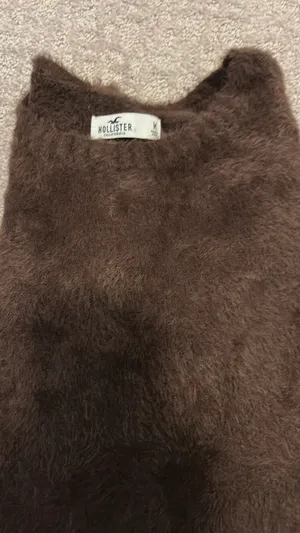Hollister Cropped Sweater thumbnail 2