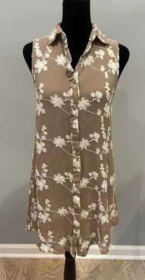 Sleeveless Taupe Button-Down Dress with White Floral Embroidery like new small thumbnail 1