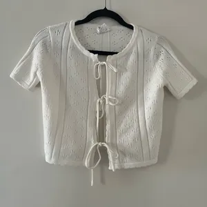 Ivory White Pointelle Tie Front Knit Cropped Cardigan XS Cottagecore Coquette thumbnail 1