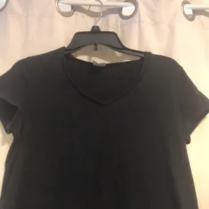 🎉 4 for $20 Motherhood Maternity Tee thumbnail 2