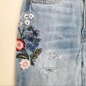 American Eagle Mom Jeans Embroidered Ripped High Waist Ankle Light Wash 00 thumbnail 3