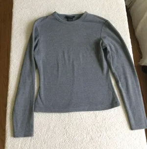 Vintage Gray Crewneck Long Sleeve Top -Sz Medium thumbnail 1
