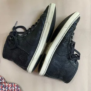 UGG‎ Blaney Leather Zipper High Top Sneaker thumbnail 10