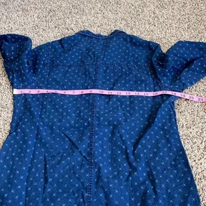 5/$30 🎈 Maurices women’s medium chambray‎ button down blouse thumbnail 5