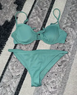 Roxy Bikini Set thumbnail 1