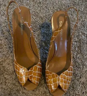 Enzo Angiolini pumps thumbnail 1