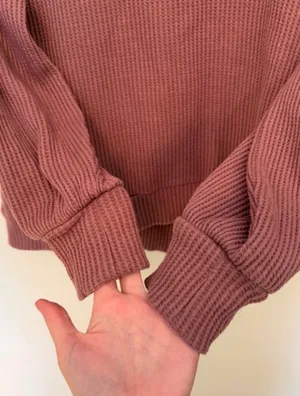 Gap mauve waffle knit loose fit turtleneck sweater thumbnail 5