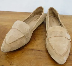 EXPRESS Tan Suede Pointed Toe Flats Size 9 thumbnail 1