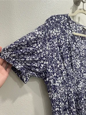 a new day Purple Floral V-Neck Puff-Sleeve Midi Dress thumbnail 3