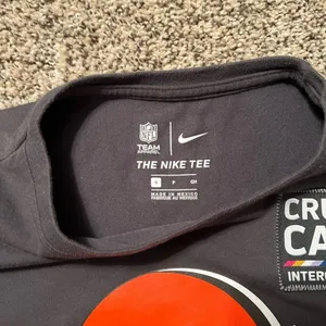 CLEVELAND BROWNS Womens Nike T-Shirt Crucial Catch Intercept Cancer size small thumbnail 3