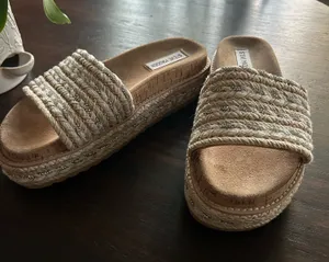 Steve Madden Platform thumbnail 1