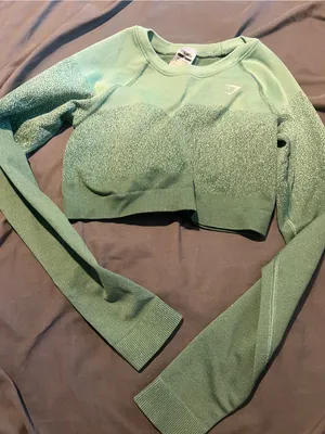 Gymshark Green Ombre Seamless Long Sleeve Crop Top thumbnail 3