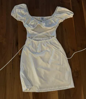 Dress thumbnail 1