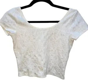 ABERCROMBIE & FITCH Stretch Seamless Jaquard Crop Top - size Medium thumbnail 1