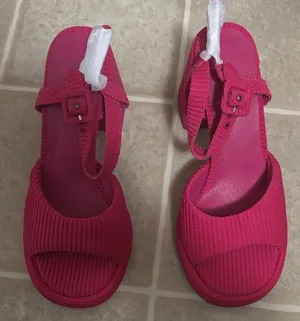 Stylish Pink Women's Sandals Size 7 thumbnail 1