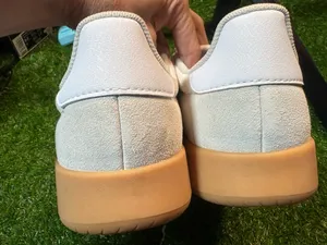 Adidas Barreda cream and white. Men’s 9, women’s 10 thumbnail 3
