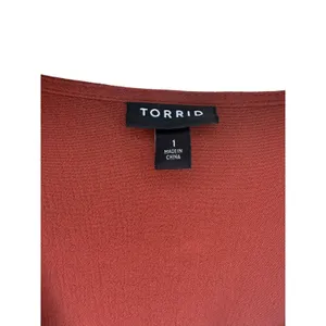 Torrid Crinkle Gauze Lace Inset Surplice Top Blouse Women’s Sz 1 1X/14-16 Red thumbnail 7