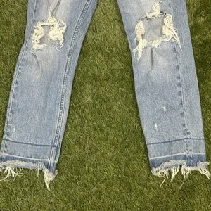 Abercrombie & Fitch High Rise Mom Jean Women's Size‎ 25 Blue Distressed thumbnail 4