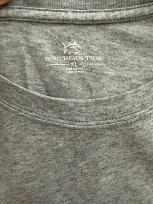 Southern Tide Men’s Gray Heather Fair Isle Holiday Skipjack Pocket T-Shirt thumbnail 6