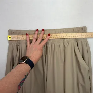 Old Navy L SleekTech Go-Dry Barrel Balloon Pants Khaki Tan High Rise Lightweight thumbnail 7