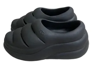 UGG women 7.5/8 & youth big kids K6/Black Clogs Slides Slip On Shoes unisex EUC thumbnail 1