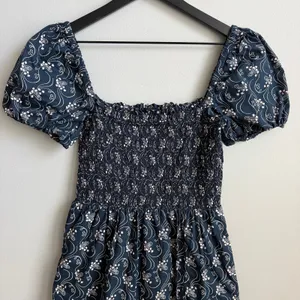 J. Crew Short-Sleeve Smocked Dress in Starry Swirl Navy Size Small thumbnail 3