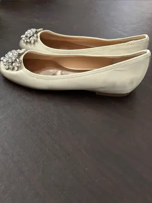Badgley Mischka Ivory Crystal-Embellished Ballet Flats thumbnail 2