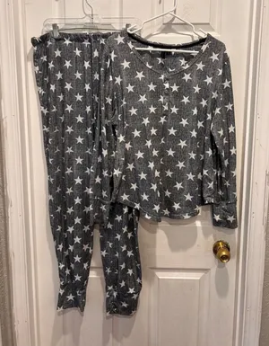 Cynthia Rowley Womens XL Star Print Pajama Set Black White Henley Joggers Lounge thumbnail 1