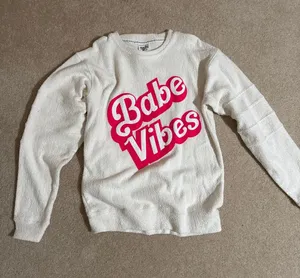 Pacific & Co Babe Vibes Sweatshirt thumbnail 1
