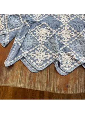 Kindred Boho Embroidered Eyelet Lace Bell Sleeve Top Blue Scalloped Hem Size M thumbnail 4