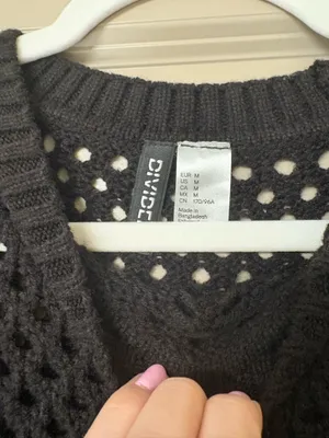 H&M Sweater thumbnail 3