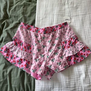 NWT Altar'd State Ruffle Shorts thumbnail 4