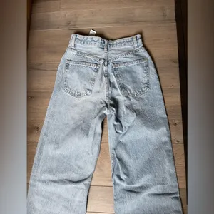 ZARA wide leg high waisted distressed light wash denim jeans thumbnail 3