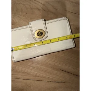 Vintage Coach Turnlock Slim Envelope Wallet‎ Patent Leather Ivory NOS READ Y thumbnail 8