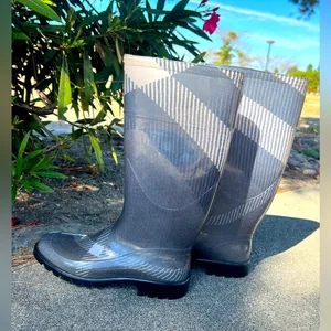 EUC Burberry Anthracite checked wellington boots 37 black plaid pattern thumbnail 3