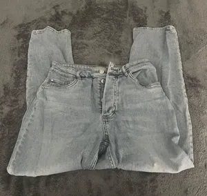 H And M Mom Jeans thumbnail 1